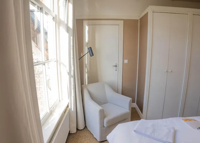 The Ξενοδοχείο 2*